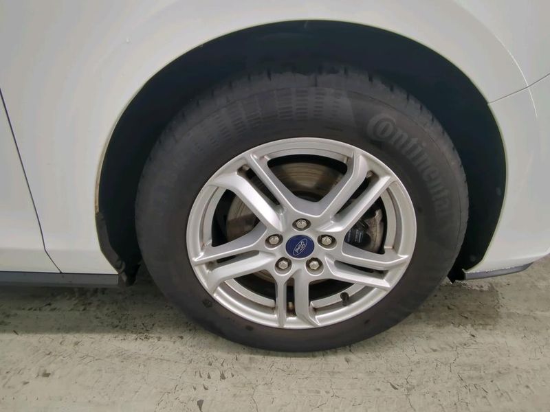 Ford Focus 1.0 EcoBoost Cool&Connect — zdjęcie 13
