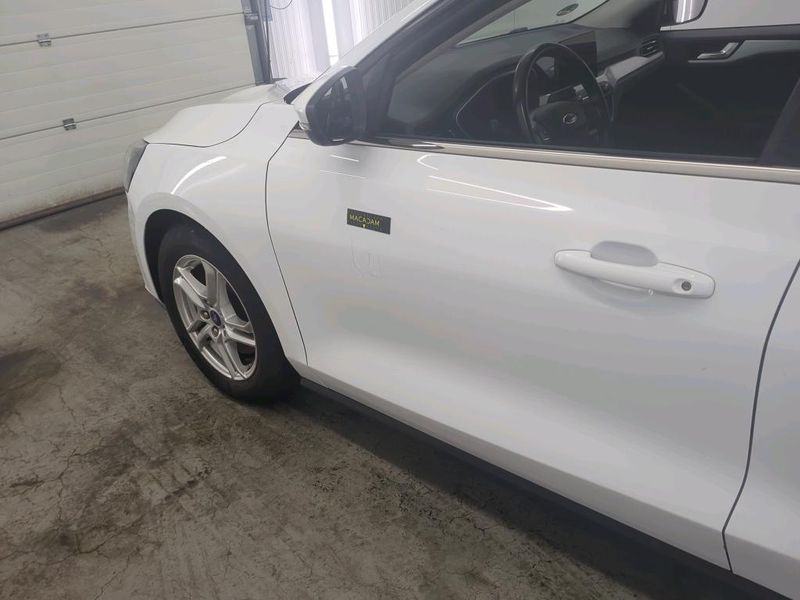 Ford Focus 1.0 EcoBoost Cool&Connect — zdjęcie 22