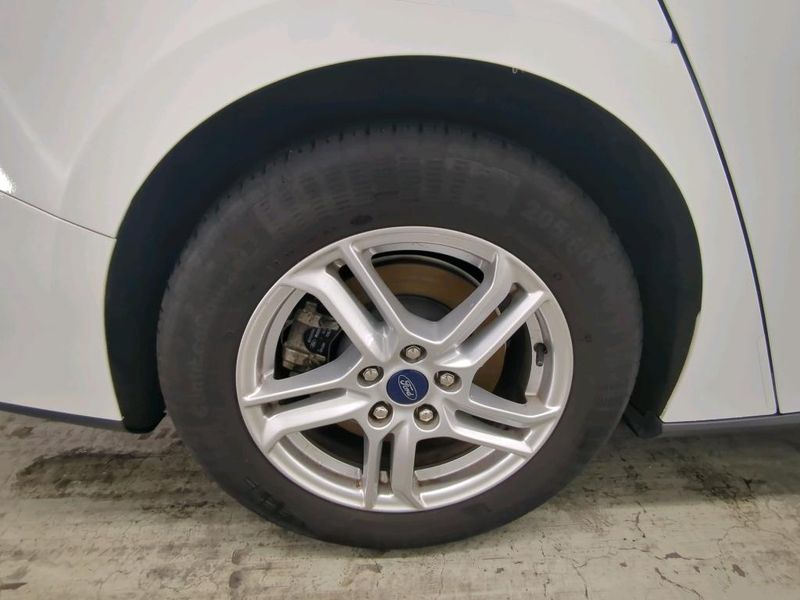 Ford Focus 1.0 EcoBoost Cool&Connect — zdjęcie 15