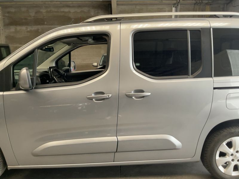 Opel Combo Life 1.2 Turbo Edition — zdjęcie 4