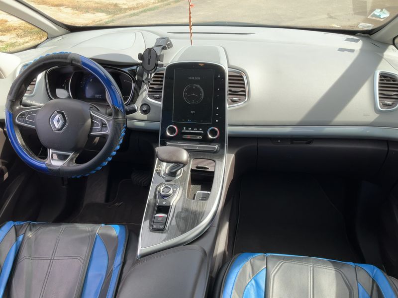 Renault Espace 1.6 dCi Energy Zen — zdjęcie 12