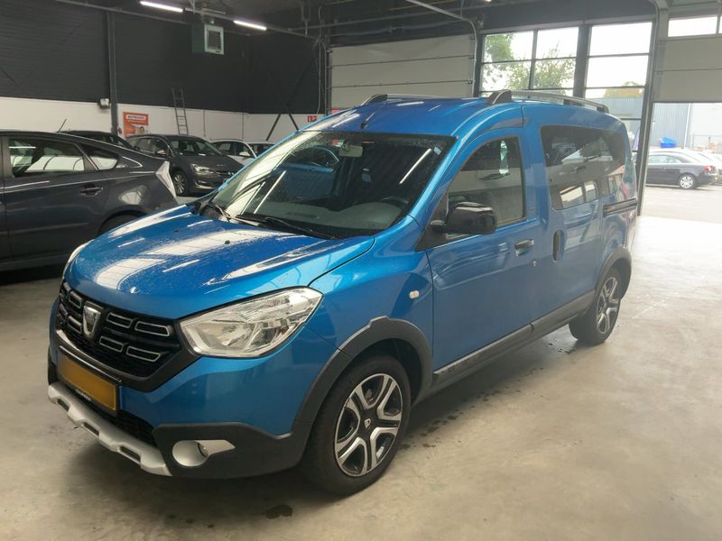 Dacia Dokker 1.2 TCe Stepway Celebration — zdjęcie 1