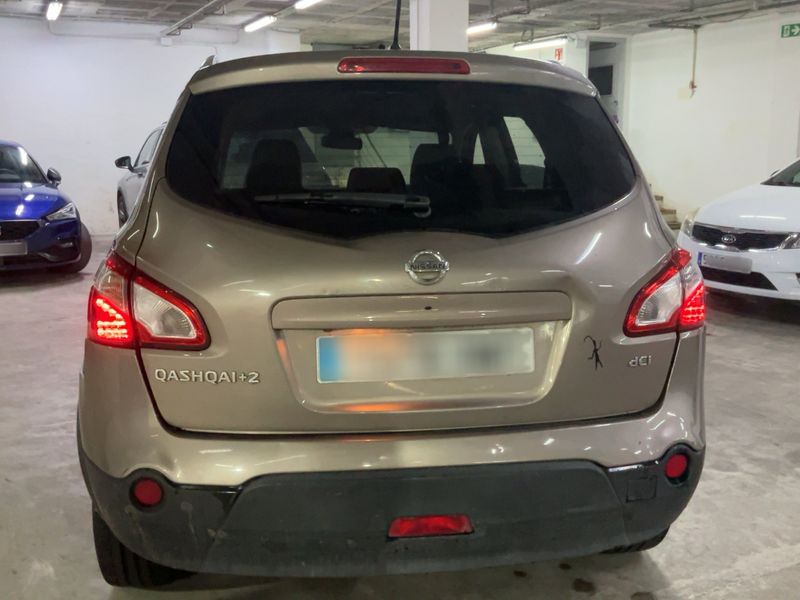 Nissan Qashqai+2 2.0 dCi Tekna 4x4 — zdjęcie 5