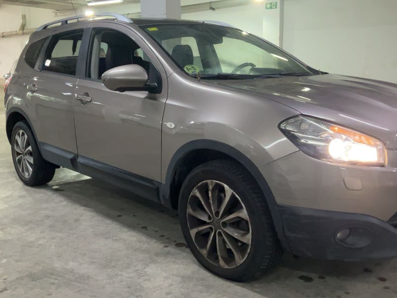 Nissan Qashqai+2 2.0 dCi Tekna 4x4 — zdjęcie 8