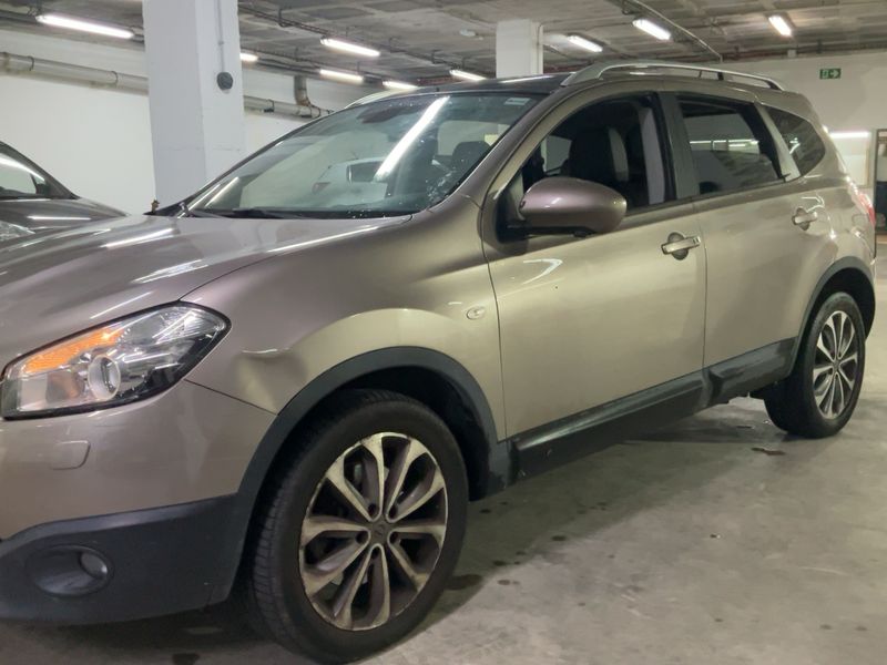 Nissan Qashqai+2 2.0 dCi Tekna 4x4 — zdjęcie 2