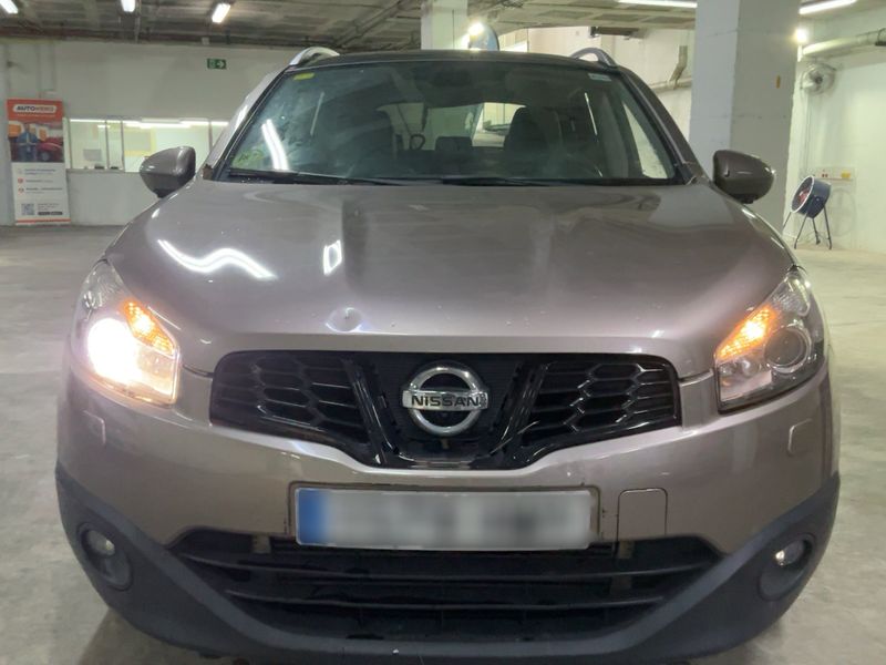 Nissan Qashqai+2 2.0 dCi Tekna 4x4 — zdjęcie 9