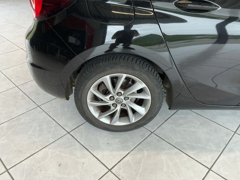 Opel Astra 1.2 Turbo Start&Stop — zdjęcie 19