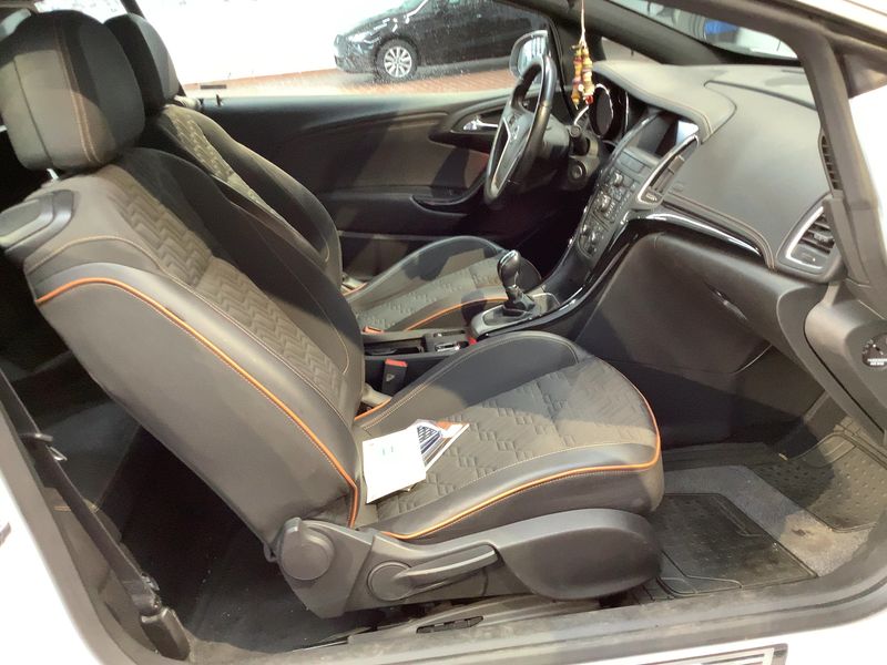 Opel Cascada 1.4 Turbo Excellence — zdjęcie 12