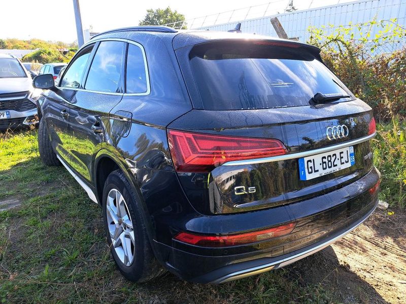 Audi Q5 50 TFSIe quattro Business Executive — zdjęcie 3
