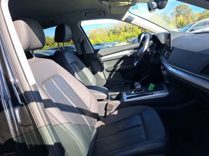 Audi Q5 50 TFSIe quattro Business Executive — zdjęcie 6