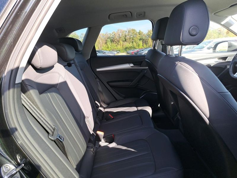 Audi Q5 50 TFSIe quattro Business Executive — zdjęcie 11
