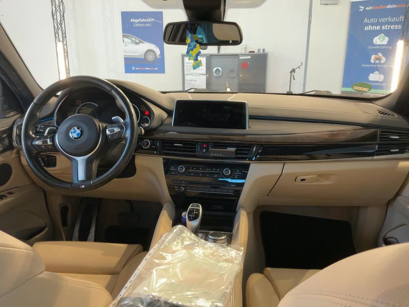BMW X6 xDrive 50i — zdjęcie 12