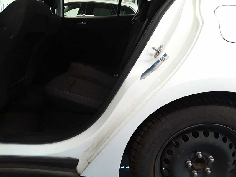 Ford Focus 1.5 TDCi EcoBlue Titanium — zdjęcie 59