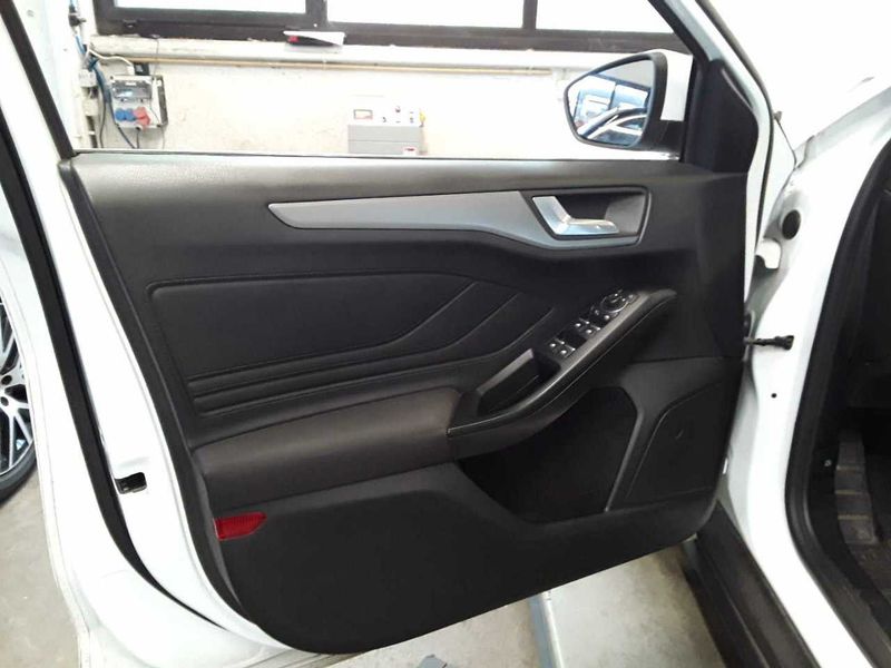 Ford Focus 1.5 TDCi EcoBlue Titanium — zdjęcie 20