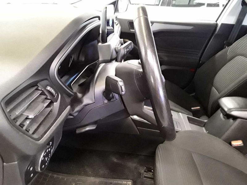 Ford Focus 1.5 TDCi EcoBlue Titanium — zdjęcie 21