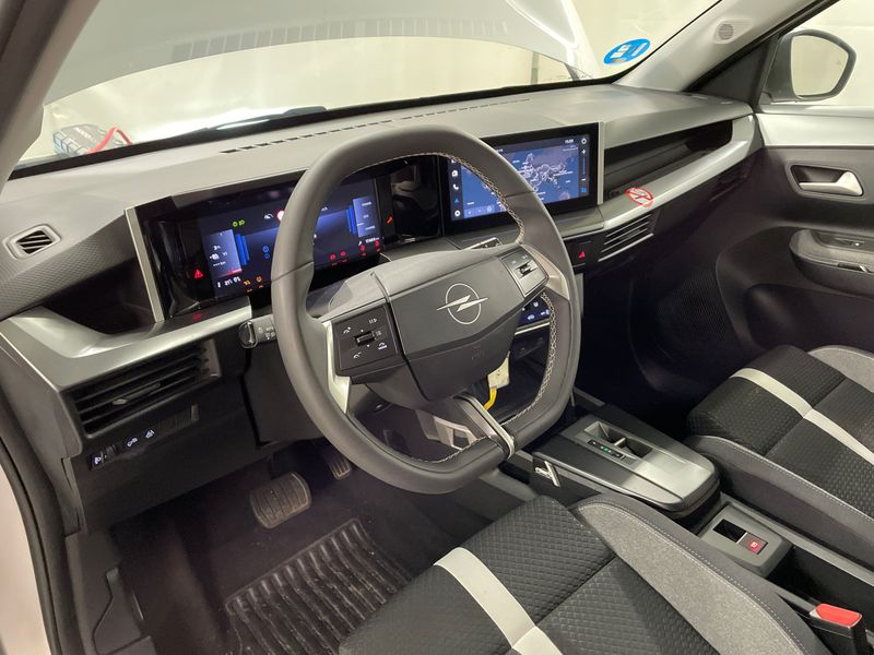 Opel Frontera electric drive 83 kW GS — zdjęcie 6