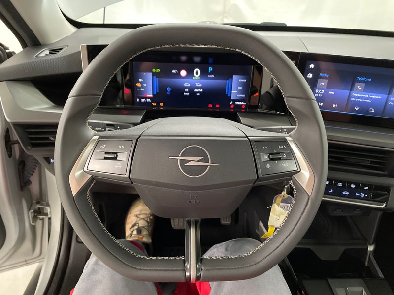 Opel Frontera electric drive 83 kW GS — zdjęcie 7