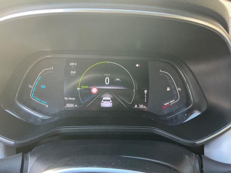 Renault Clio 1.6 Hybrid E-Tech Premiere Edition — zdjęcie 13