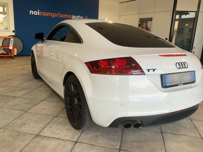 Audi TT 2.0 TDI quattro Coupe — zdjęcie 3
