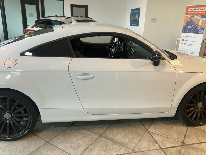Audi TT 2.0 TDI quattro Coupe — zdjęcie 7