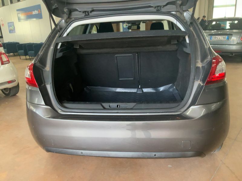 Peugeot 308 1.6 Blue-HDi Allure — zdjęcie 10