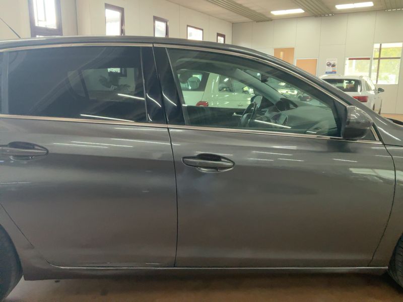 Peugeot 308 1.6 Blue-HDi Allure — zdjęcie 7