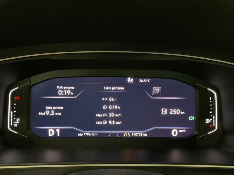 Volkswagen Tiguan 2.0 TDI Sport 4Motion BlueMotion Tech — zdjęcie 13