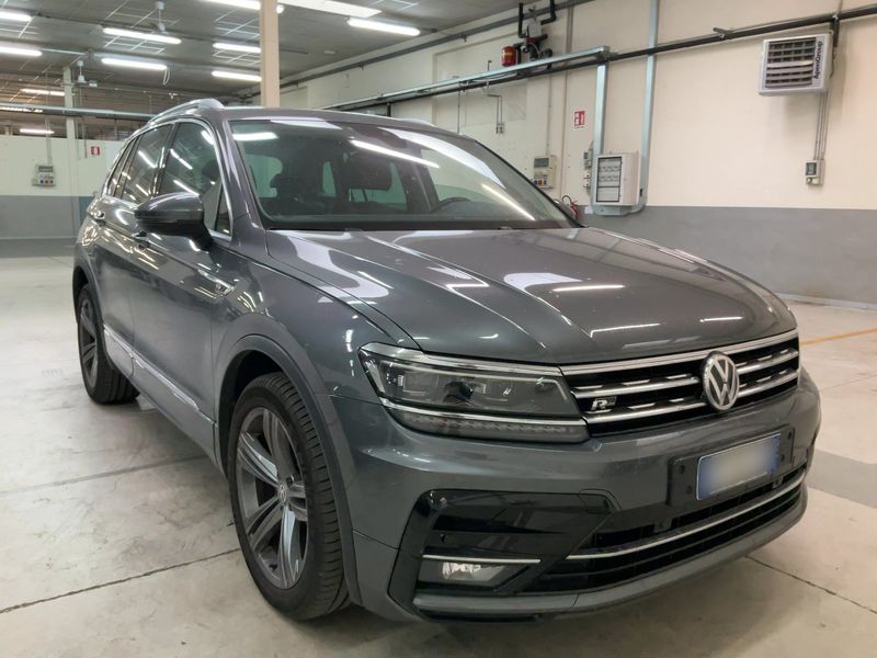 Volkswagen Tiguan 2.0 TDI Sport 4Motion BlueMotion Tech — zdjęcie 8