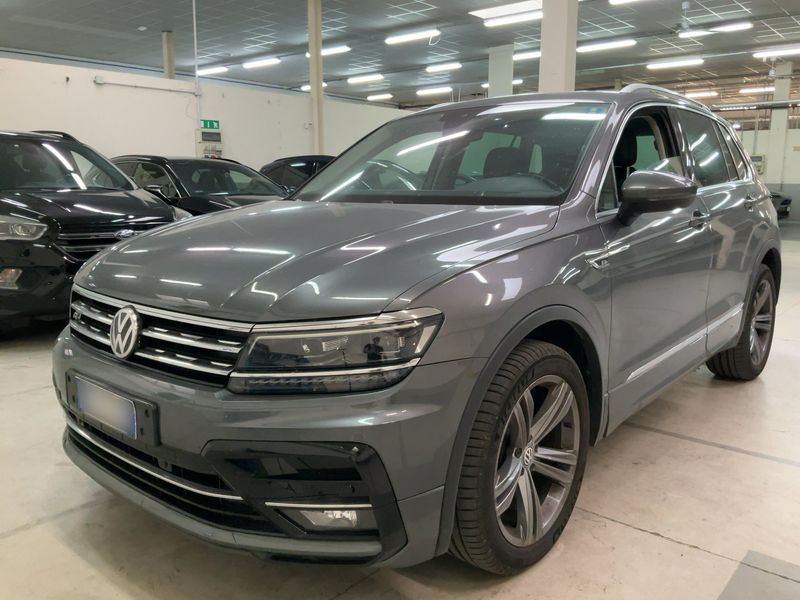 Volkswagen Tiguan 2.0 TDI Sport 4Motion BlueMotion Tech — zdjęcie 1