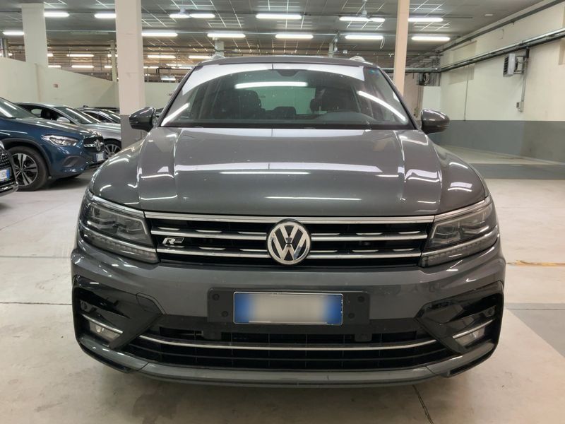 Volkswagen Tiguan 2.0 TDI Sport 4Motion BlueMotion Tech — zdjęcie 9