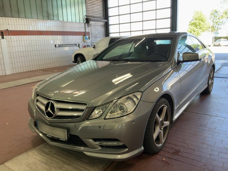 Mercedes-Benz E-Klasse E 350 CDI BlueEfficiency Avantgarde — zdjęcie 1