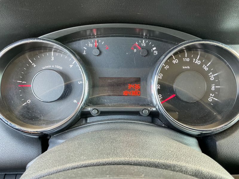 Peugeot 5008 1.6 HDi Confort Pack — zdjęcie 4