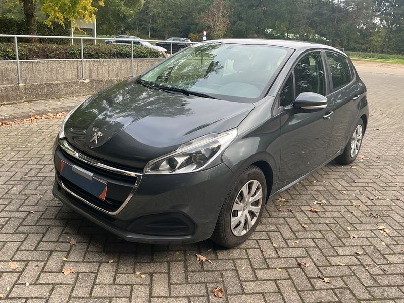 Peugeot 208 1.2 VTi Active — zdjęcie 1