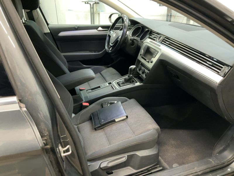 Volkswagen Passat 1.4 TSI Comfortline BlueMotion Tech — zdjęcie 11