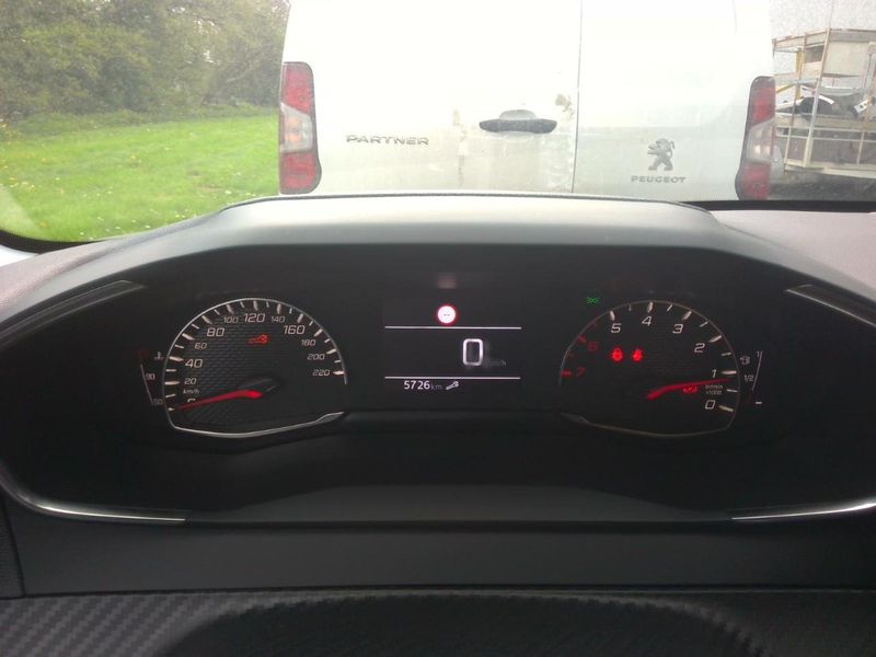 Peugeot 208 1.2 PureTech Style — zdjęcie 8