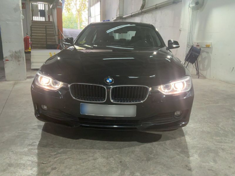 BMW 3er 318d — zdjęcie 9