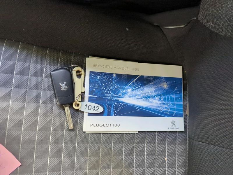Peugeot 108 1.0 VTi Active — zdjęcie 9