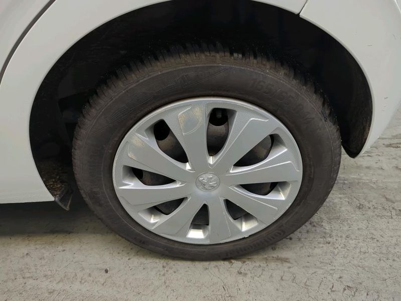 Peugeot 108 1.0 VTi Active — zdjęcie 14