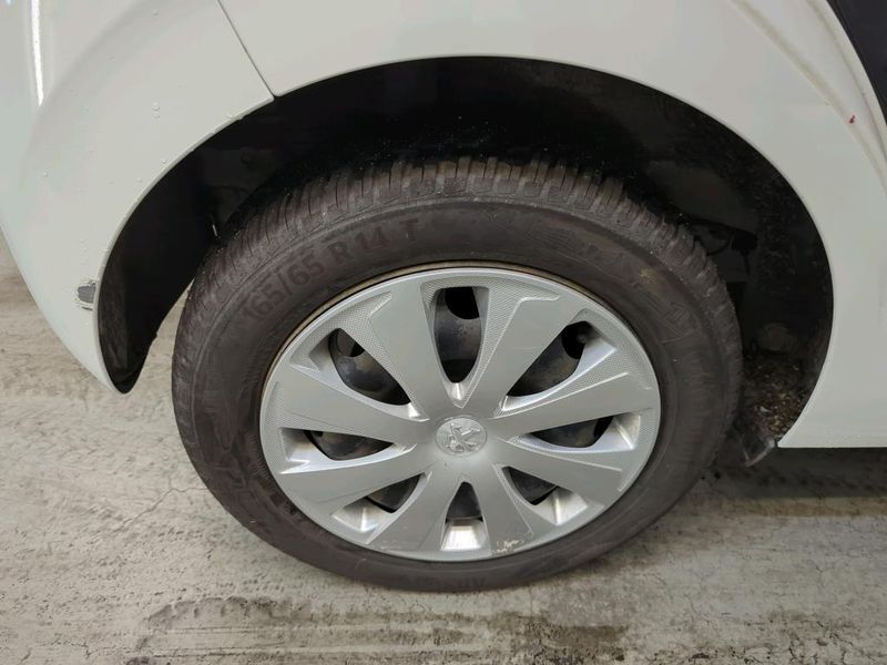 Peugeot 108 1.0 VTi Active — zdjęcie 15