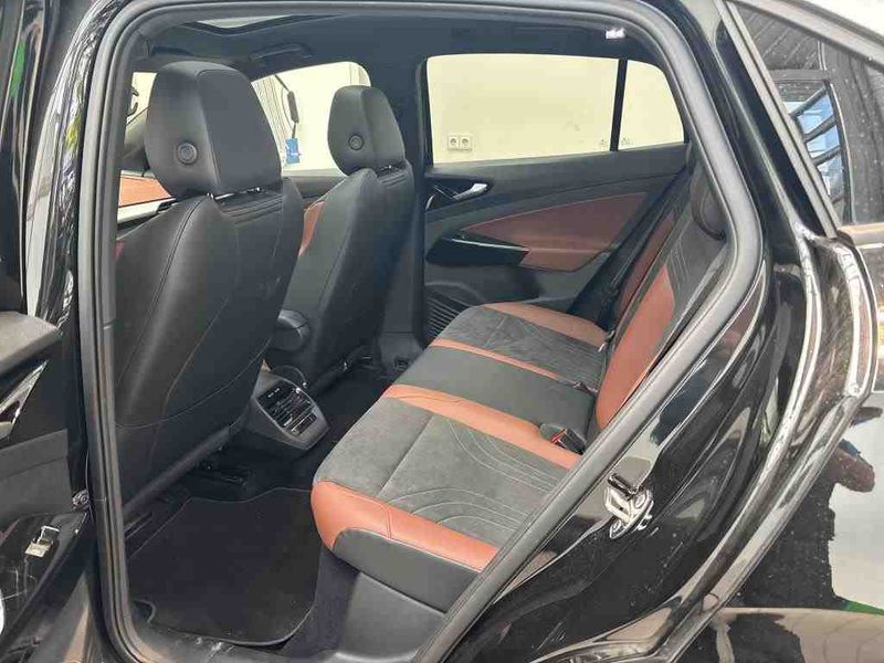 Volkswagen ID.5 electric drive 150 kW Pro Performance mit Infotainment-Paket — zdjęcie 7