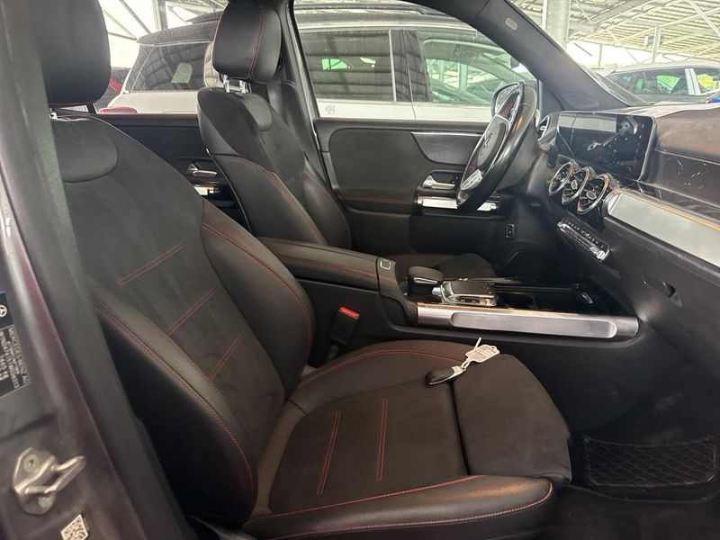 Mercedes-Benz GLB-Klasse GLB 220 d 4Matic AMG Line — zdjęcie 6