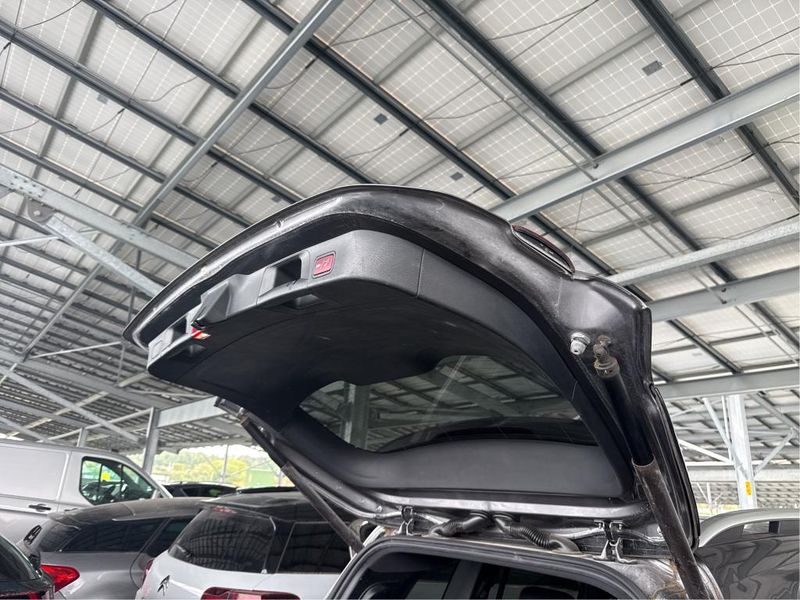 Mercedes-Benz GLB-Klasse GLB 220 d 4Matic AMG Line — zdjęcie 28