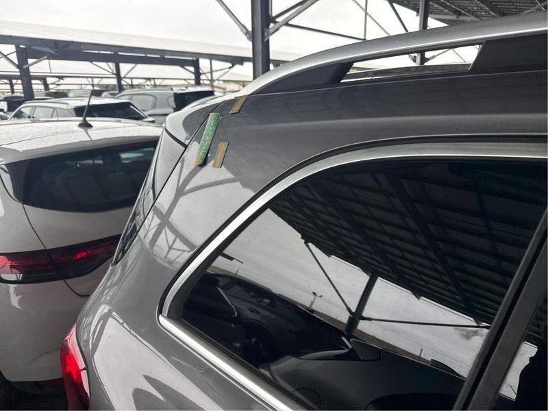 Mercedes-Benz GLB-Klasse GLB 220 d 4Matic AMG Line — zdjęcie 22