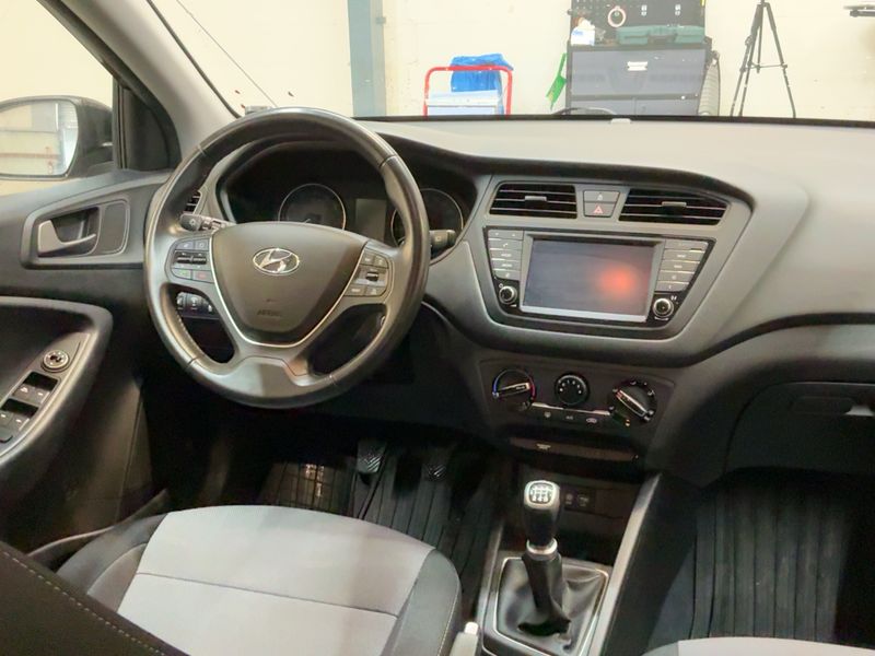 Hyundai i20 1.2 Style — zdjęcie 12