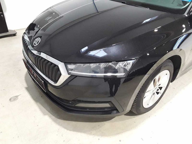 Skoda Octavia 2.0 TDI Ambition — zdjęcie 36