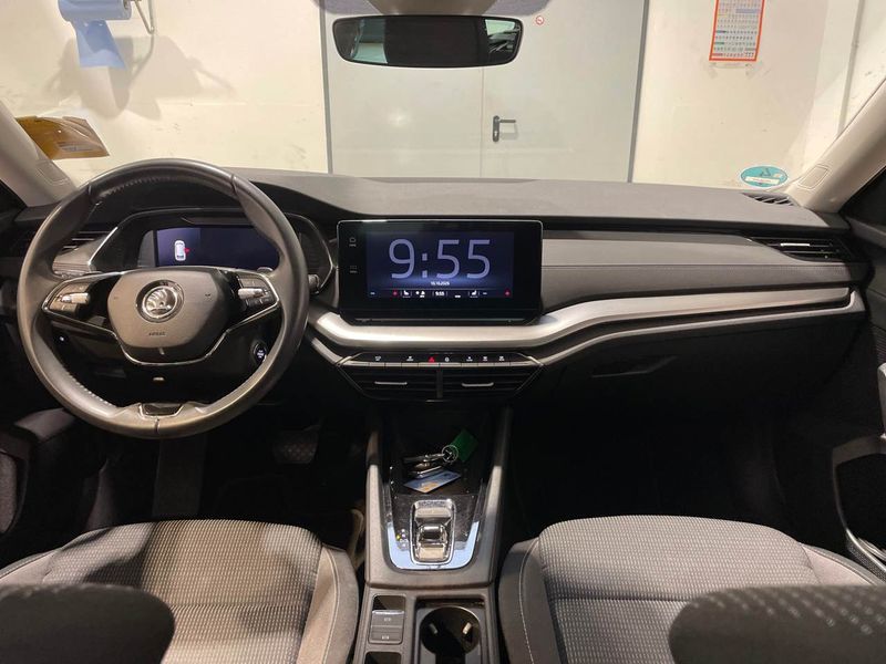 Skoda Octavia 2.0 TDI Ambition — zdjęcie 7