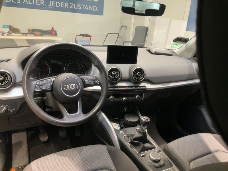 Audi Q2 30 TFSI Sport — zdjęcie 12