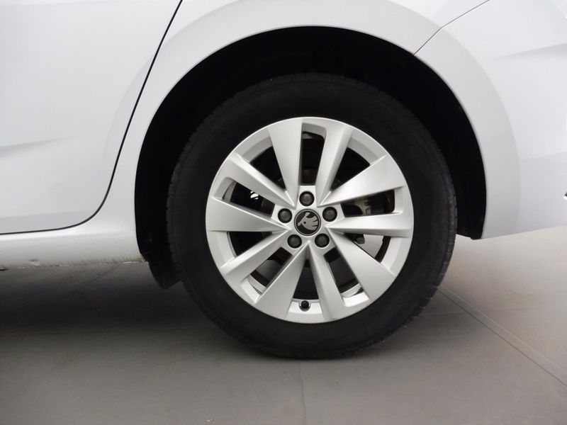 Skoda Scala 1.0 TSI Selection — zdjęcie 12