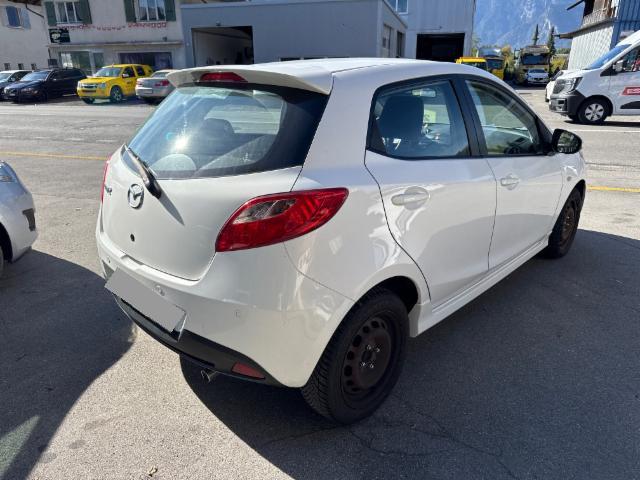 Mazda 2 1.5 4HB — zdjęcie 9