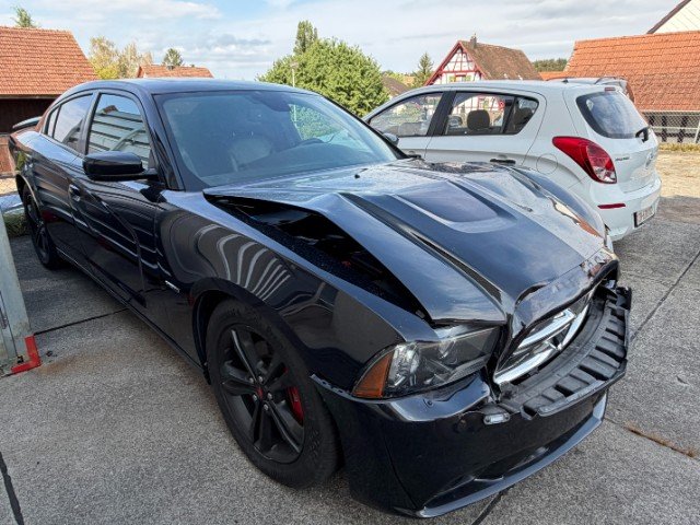 Dodge USA Charger 5.7 V8 HEMI R/T — zdjęcie 3